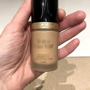Too Faced born this way Foundation